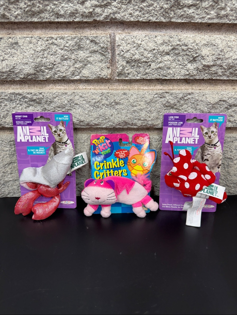Animal Planet & PipKit Assorted Crinkle Cat Toy Trio - Pink & Red